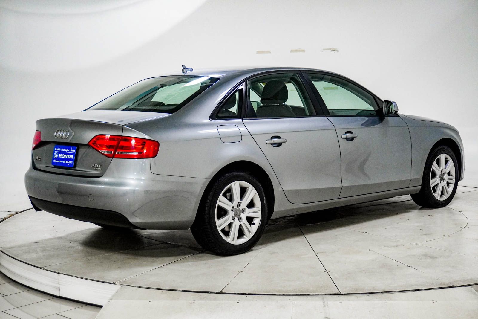 Used 2010 Audi A4 2.0T Premium image 9