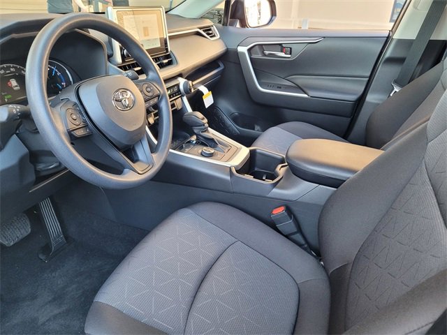 Used 2025 Toyota RAV4 XLE image 12
