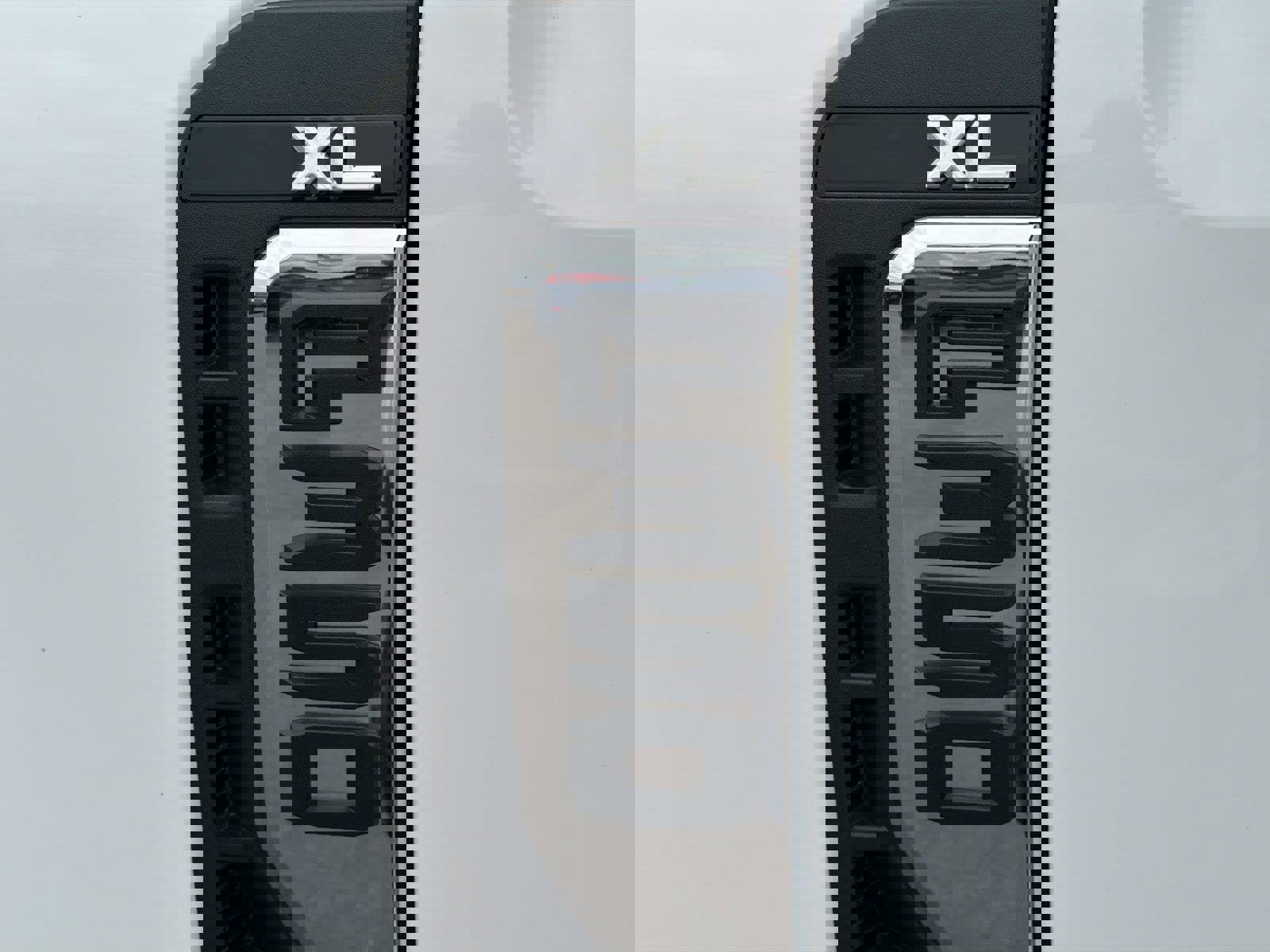 Used 2023 Ford F350 XL w/ 360-Degree Camera Package image 13