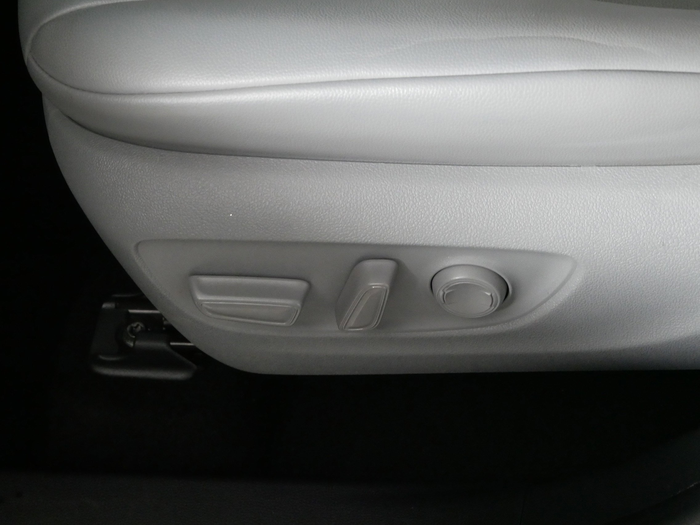 Used 2022 Toyota Highlander XLE image 20