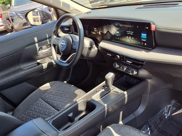 Certified 2025 Nissan Kicks SV AWD/4WD image 27