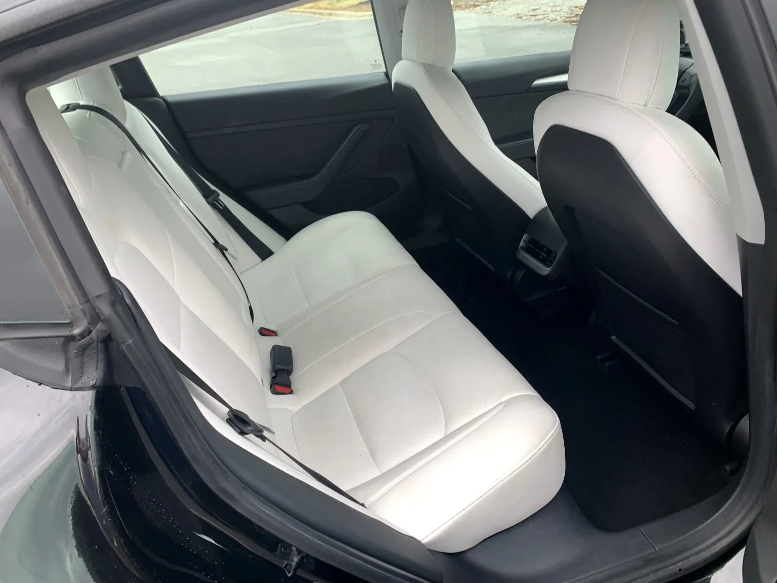 Used 2021 Tesla Model 3 Standard Range Plus image 31