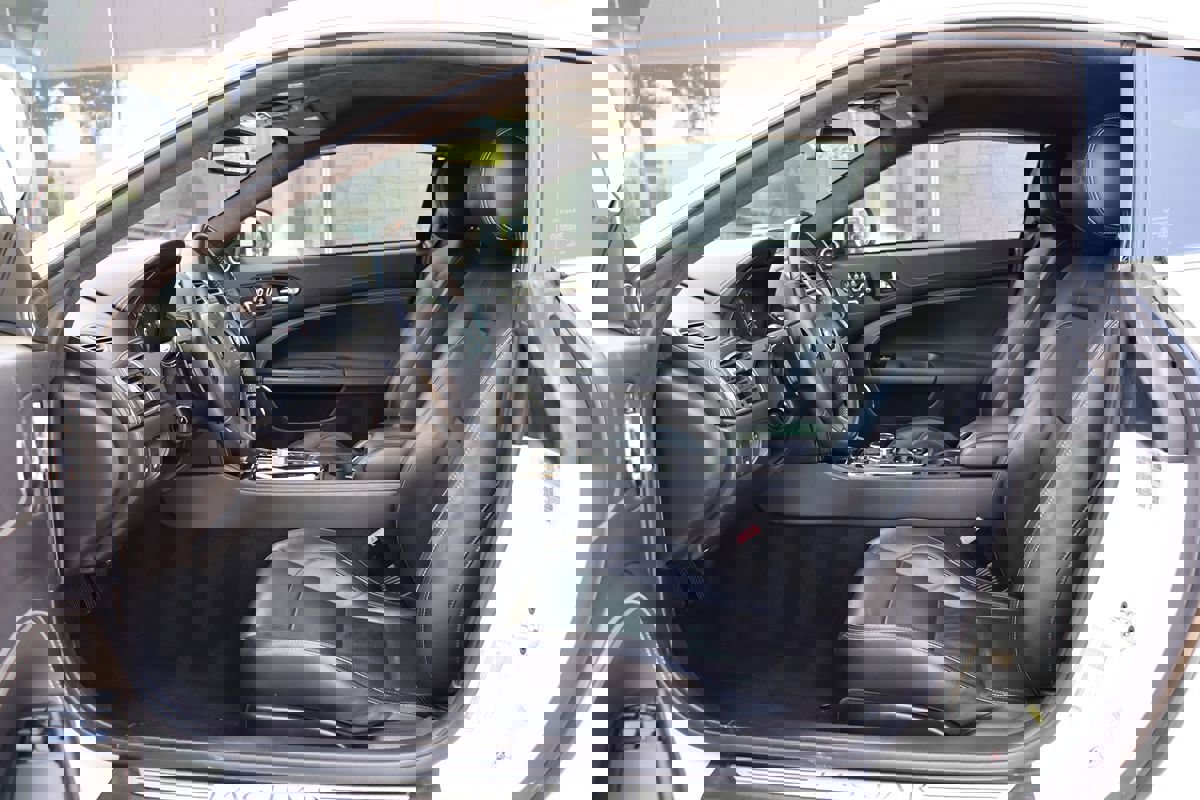 Used 2014 Jaguar XKR R image 26