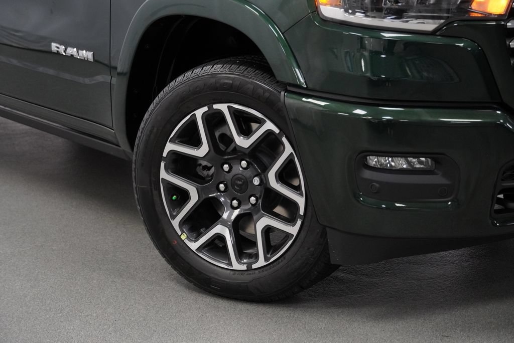New 2027 RAM 1500 Laramie w/ Laramie Preferred Package AWD/4WD image 4