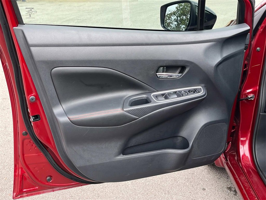 Used 2025 Nissan Versa SR w/ Trunk Package image 24