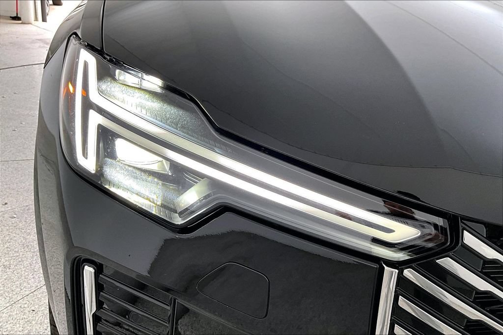 New 2026 Volvo XC90 B5 Plus AWD/4WD image 31