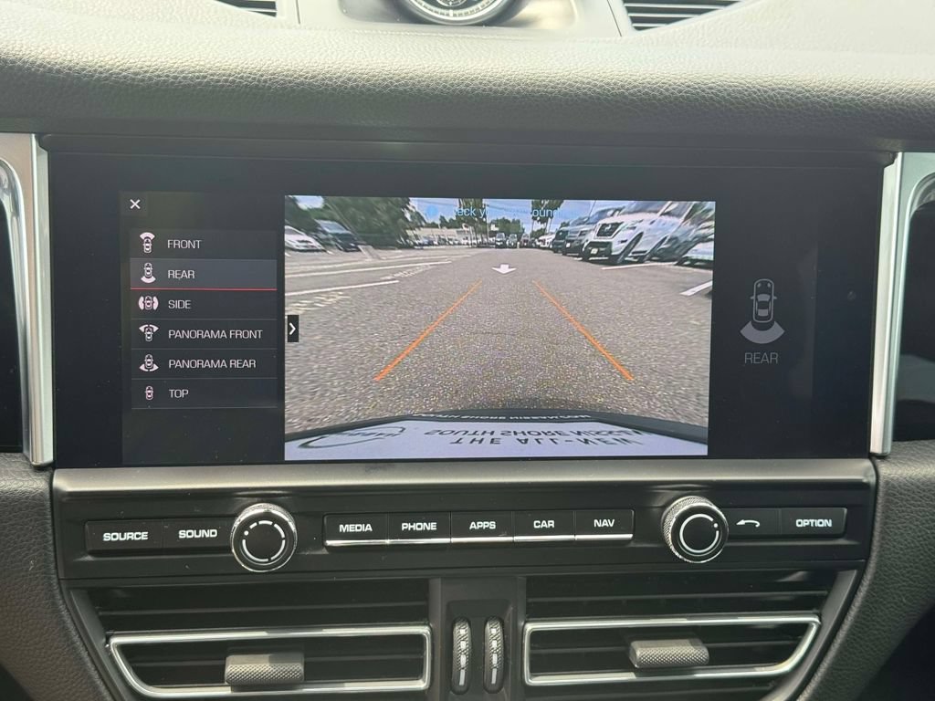 Used 2021 Porsche Macan AWD/4WD image 28