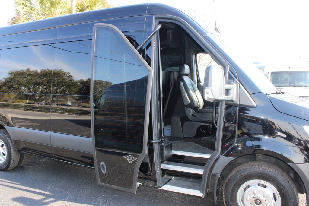 Used 2019 Mercedes-Benz Sprinter 3500 image 24