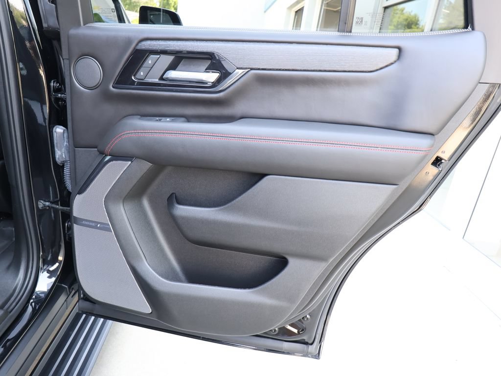 Certified 2025 GMC Yukon AT4 Ultimate AWD/4WD image 42