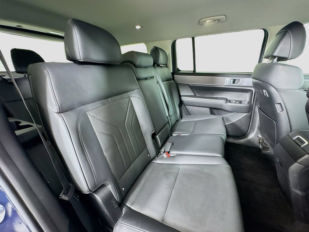 Used 2025 Hyundai Santa Fe SEL FWD image 29