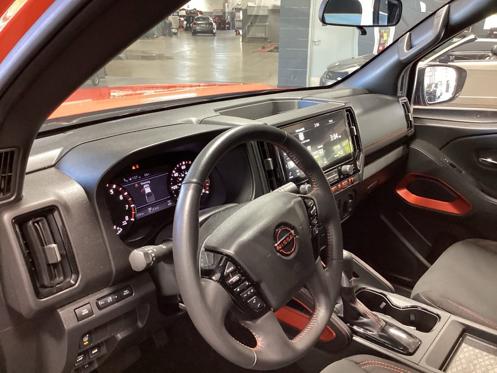 Used 2025 Nissan Frontier PRO-4X AWD/4WD image 15