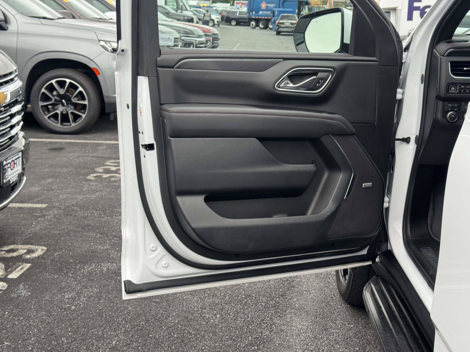 Used 2024 Chevrolet Suburban RST w/ Luxury Package AWD/4WD image 17