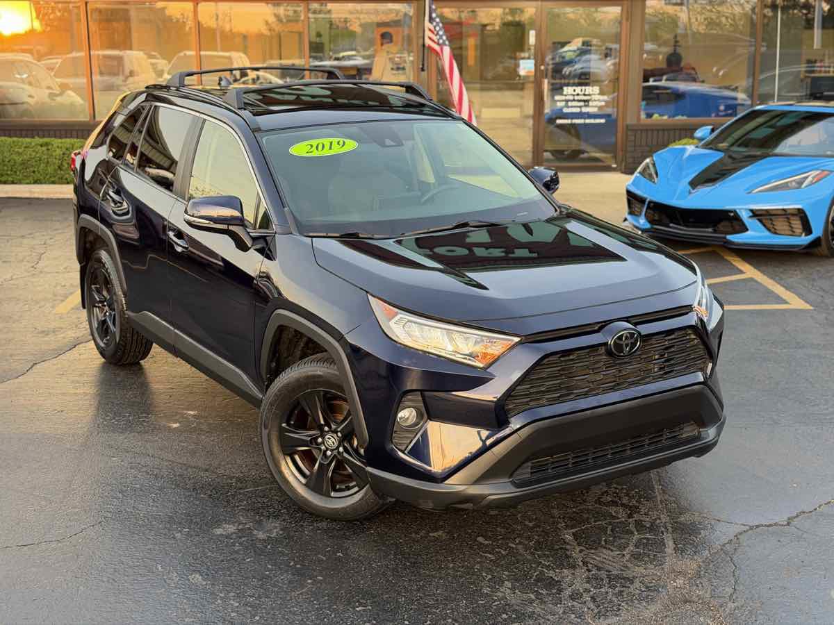Used 2019 Toyota RAV4 XLE w/ All Weather Liner Package AWD/4WD image 2