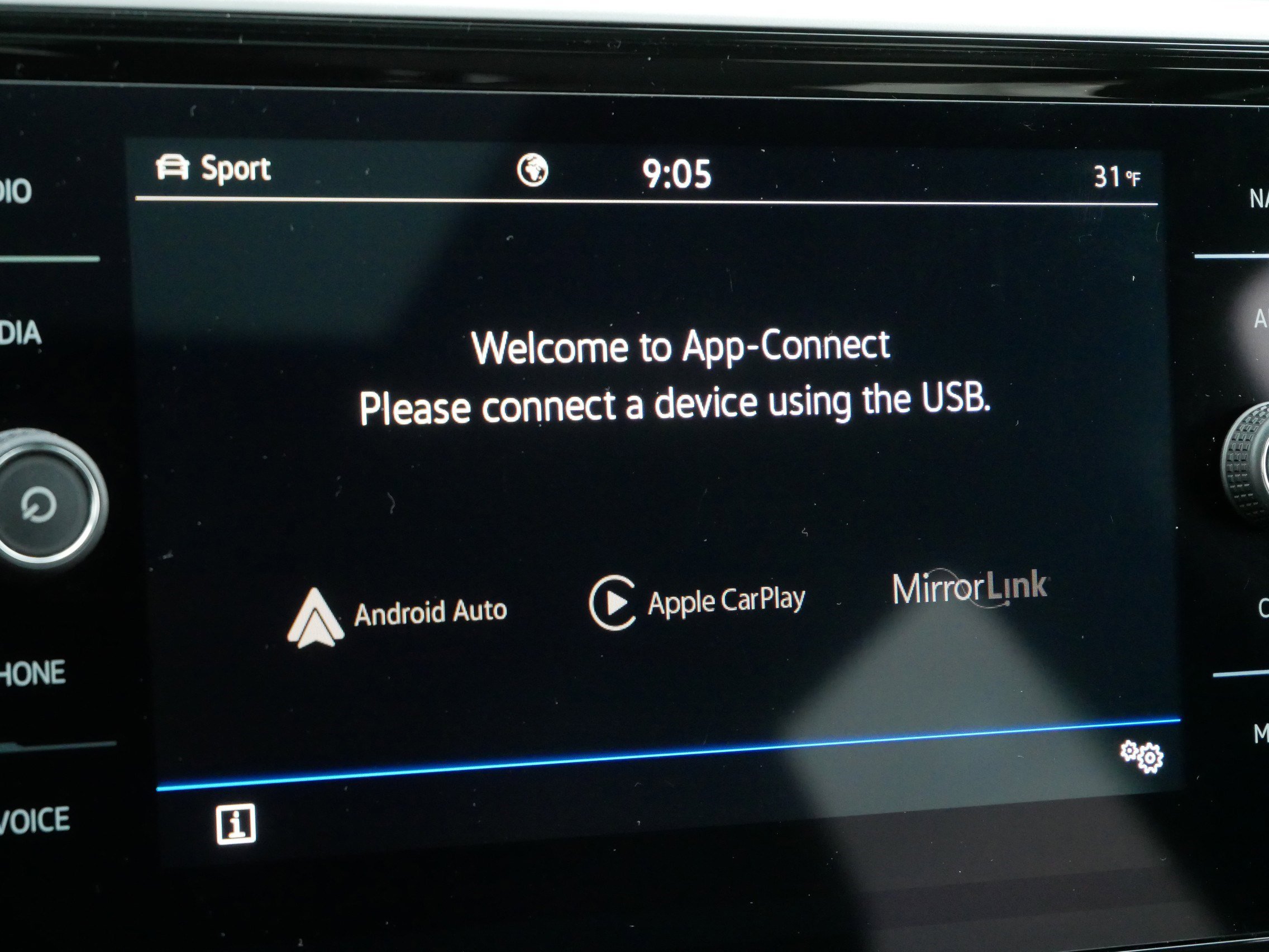 Certified 2023 Volkswagen Atlas Cross Sport SEL R-Line image 34