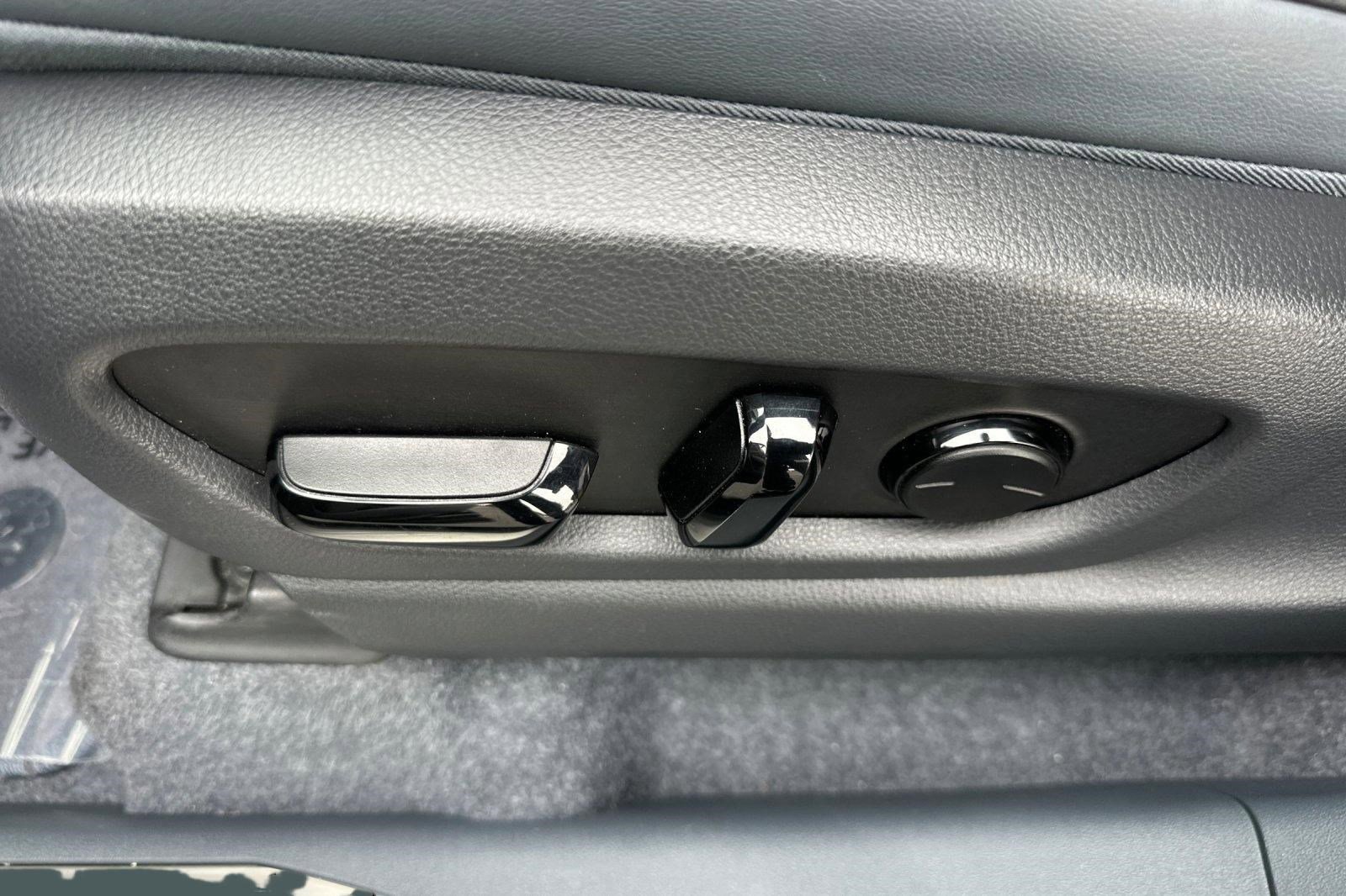 Certified 2025 Lexus RZ 300e w/ Accessory Package (2T) image 14