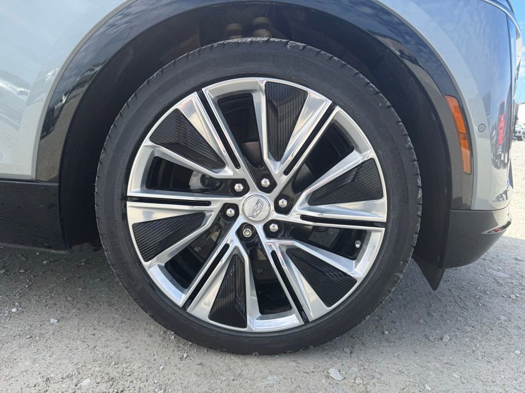 Certified 2024 Cadillac Lyriq Luxury w/ LPO, Floor Liner Package image 17