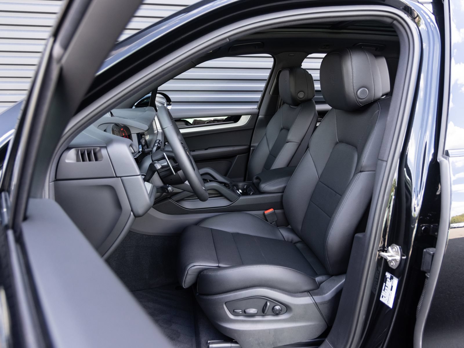 New 2026 Porsche Cayenne S AWD/4WD image 5