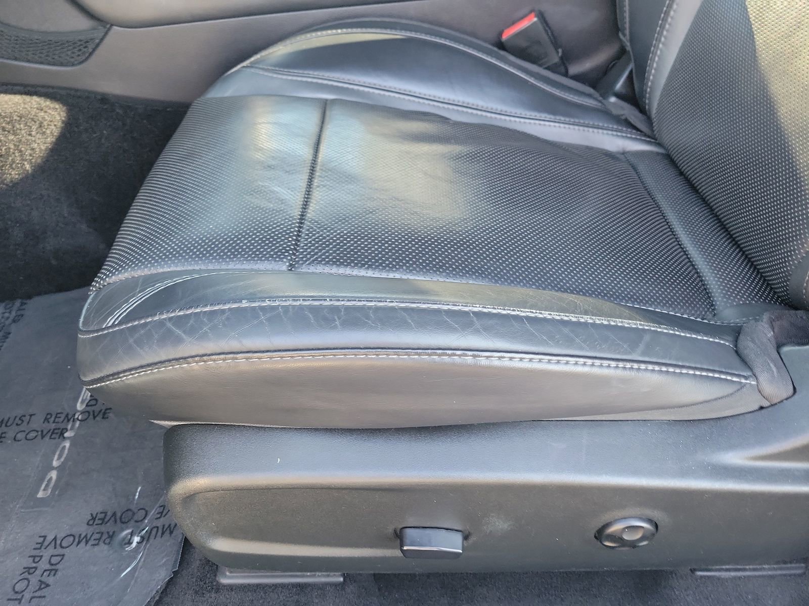 Used 2015 Dodge Challenger SXT Plus w/ Driver Convenience Group image 19