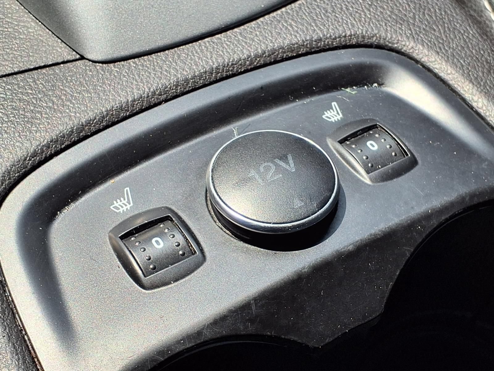 Used 2014 Ford Focus SE w/ Equipment Group 201A FWD image 26