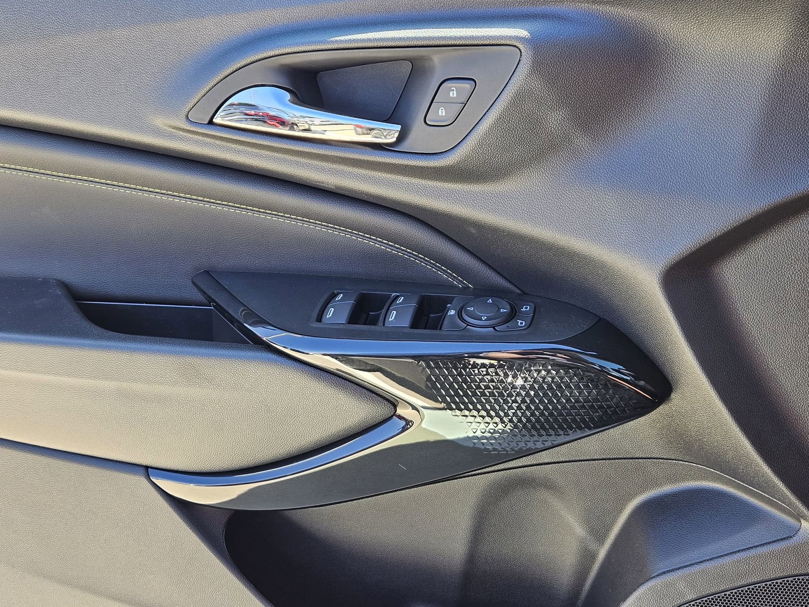 New 2026 Chevrolet Trax LT w/ Driver Confidence Package image 23