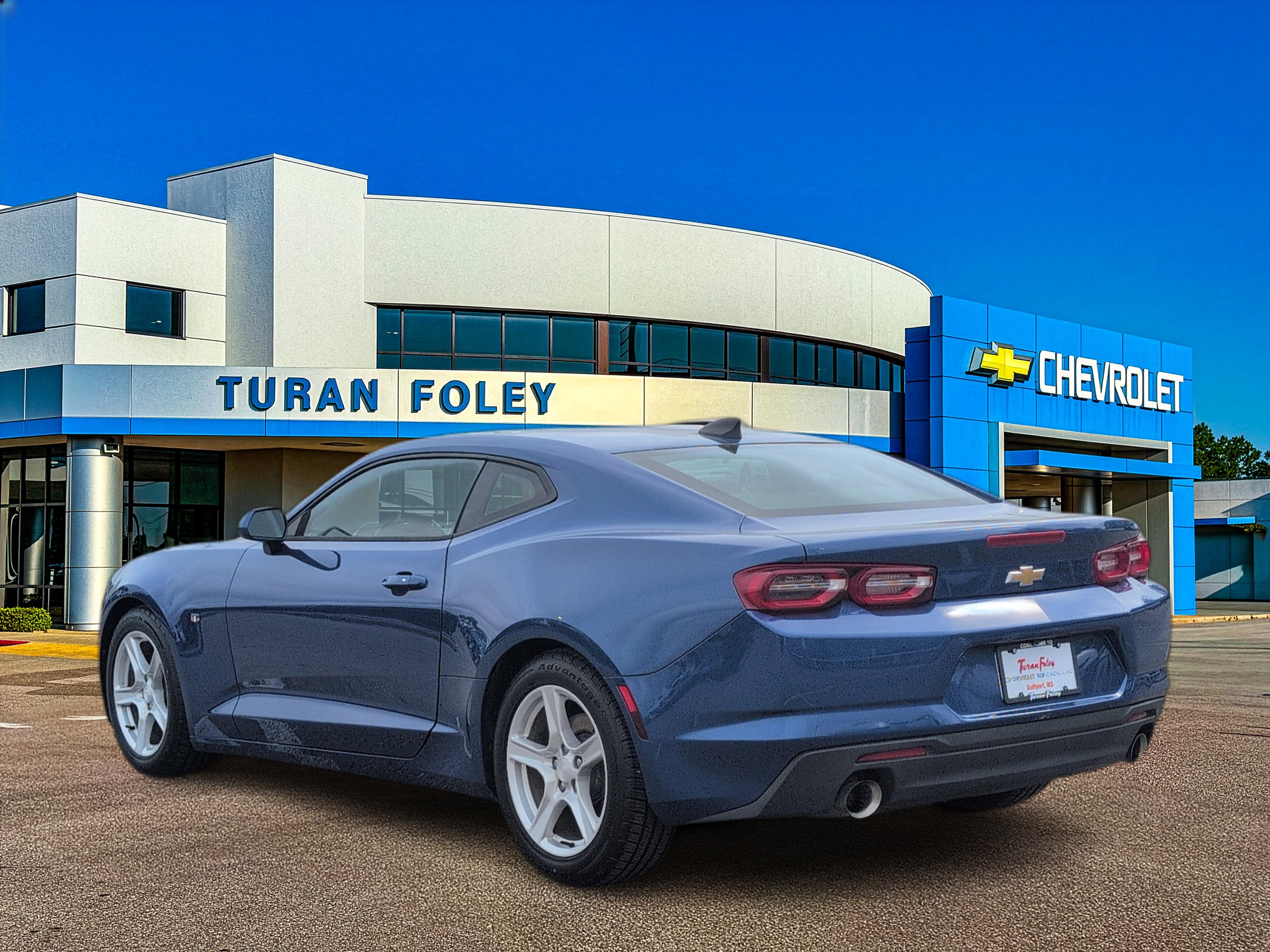 Used 2020 Chevrolet Camaro LT RWD image 3