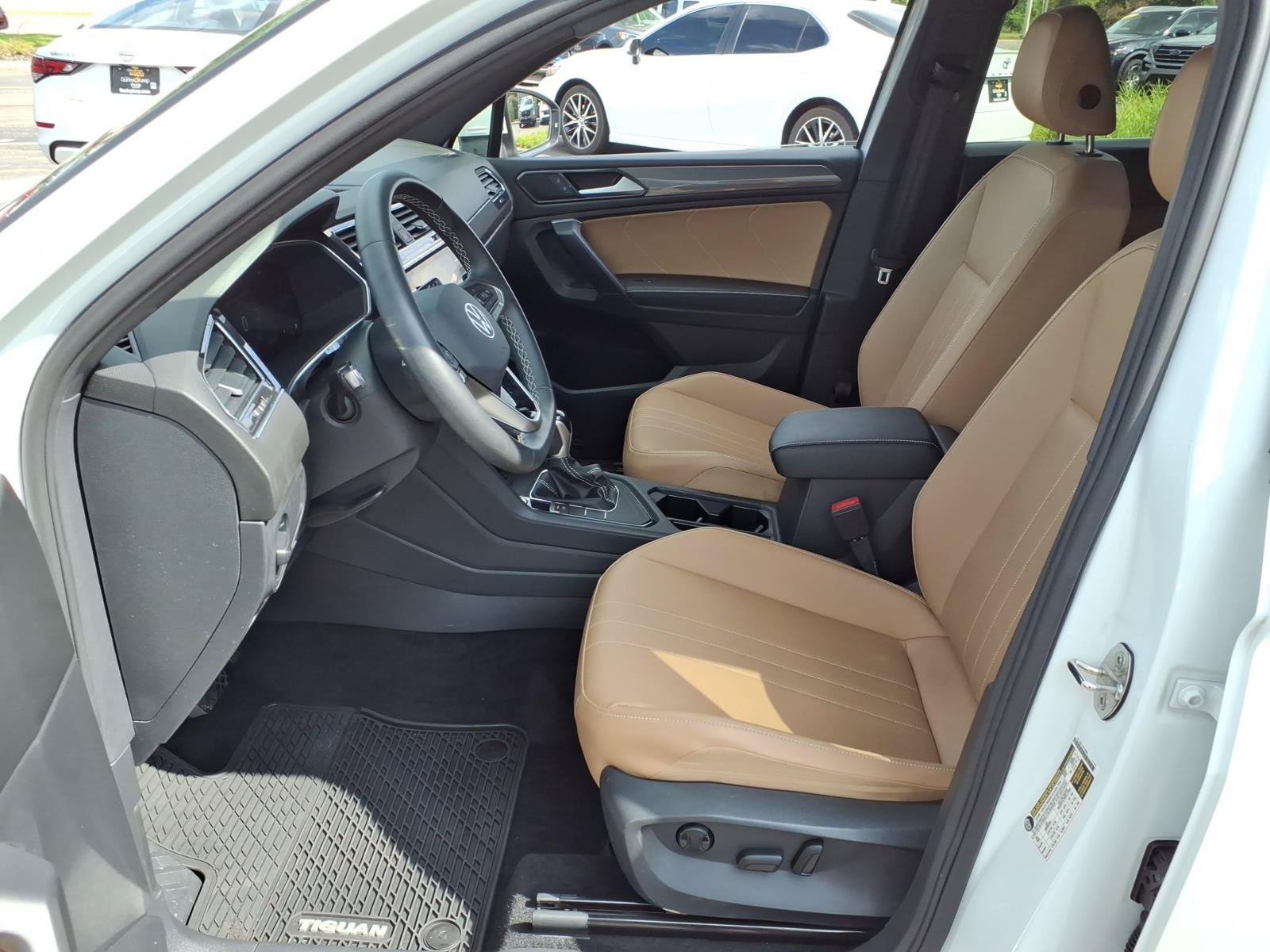 Used 2023 Volkswagen Tiguan SE FWD image 4