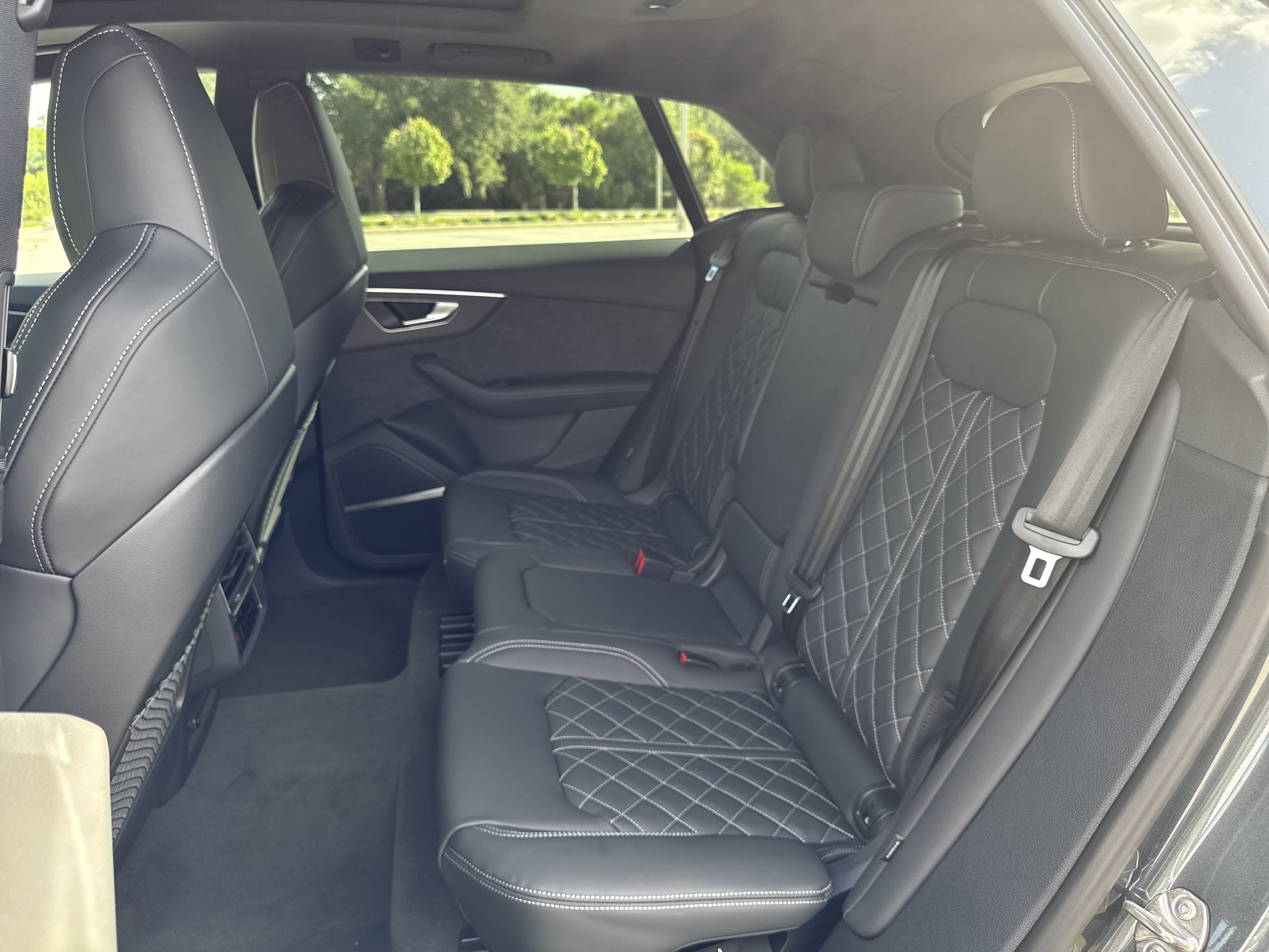 New 2026 Audi SQ8 Premium Plus AWD/4WD image 17