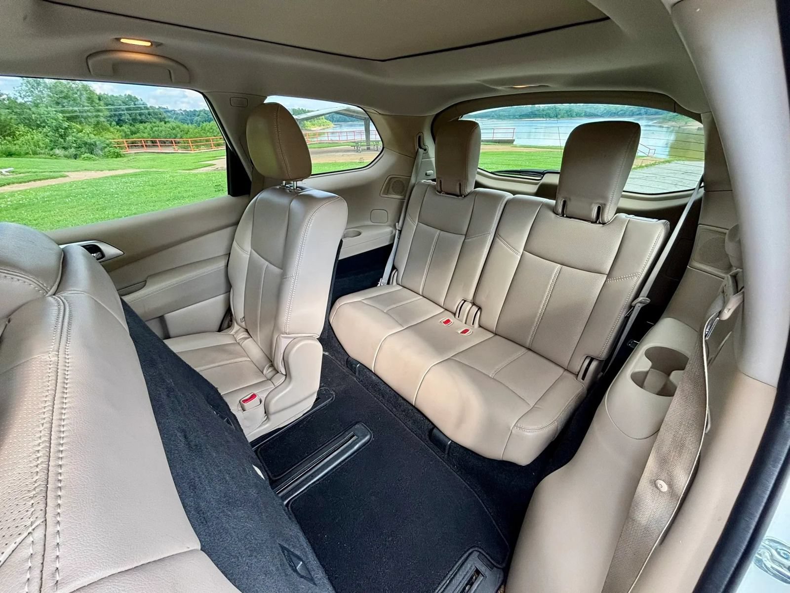 Used 2019 Nissan Pathfinder Platinum AWD/4WD image 14