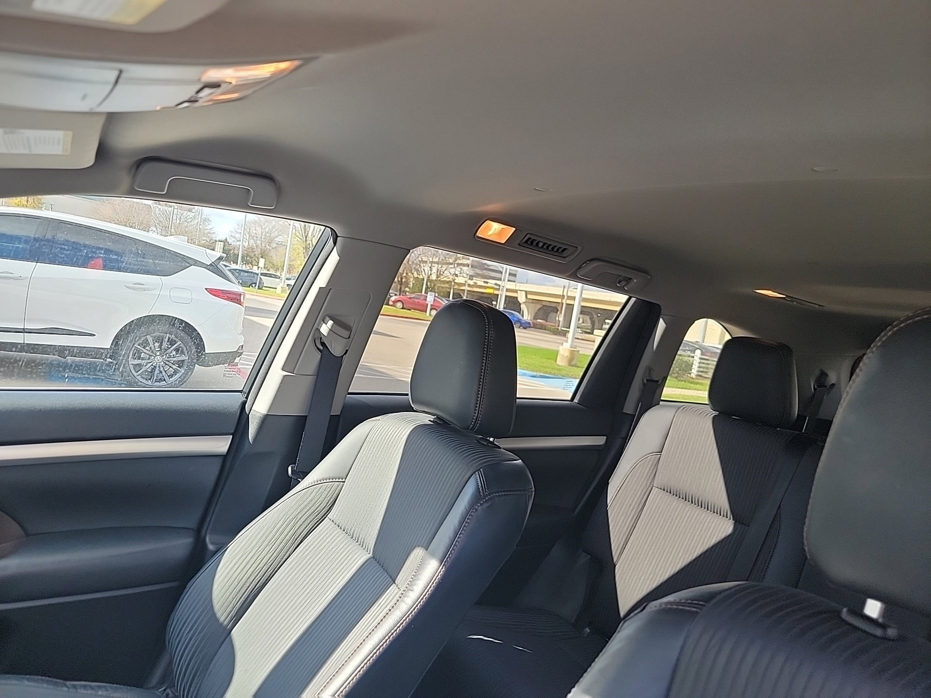 Used 2018 Toyota Highlander Plus image 9