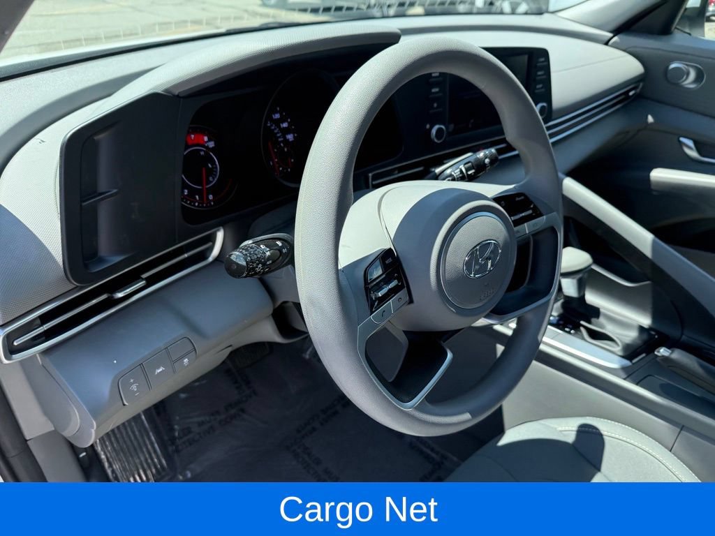 Used 2023 Hyundai Elantra SEL FWD image 19