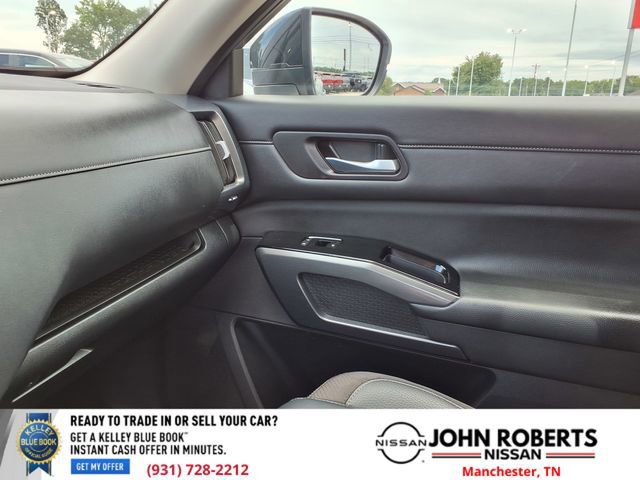 Used 2023 Nissan Pathfinder SL image 9
