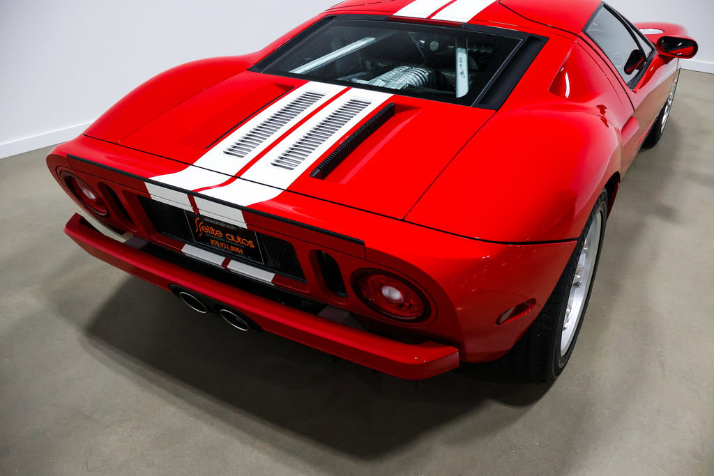 Used 2005 Ford GT RWD image 74