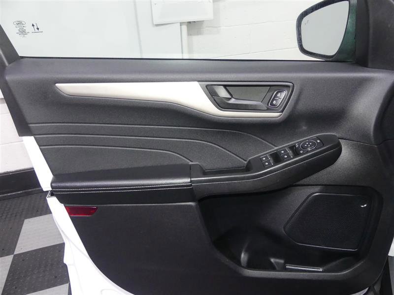 Used 2022 Ford Escape SE w/ Convenience Package image 18