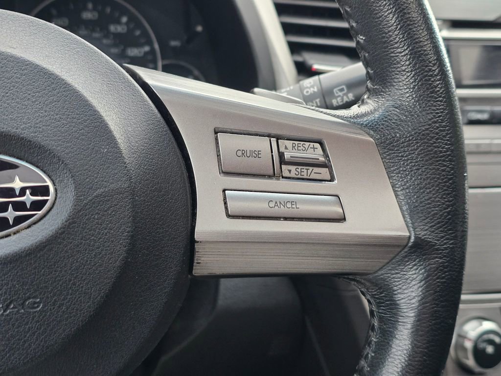 Used 2010 Subaru Outback 2.5i Premium image 5