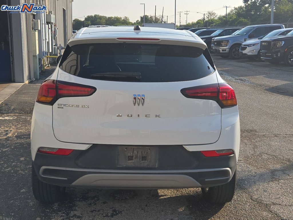 Used 2025 Buick Encore GX Preferred AWD/4WD image 5