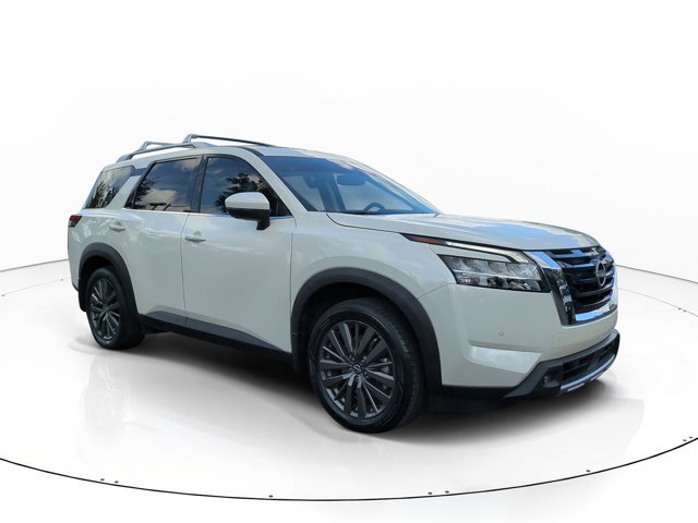 Used 2022 Nissan Pathfinder SL w/ SL Premium Package image 2
