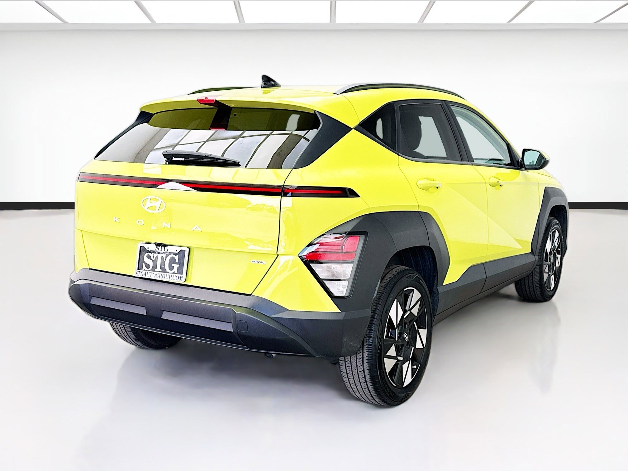 Used 2024 Hyundai Kona SEL AWD/4WD image 4