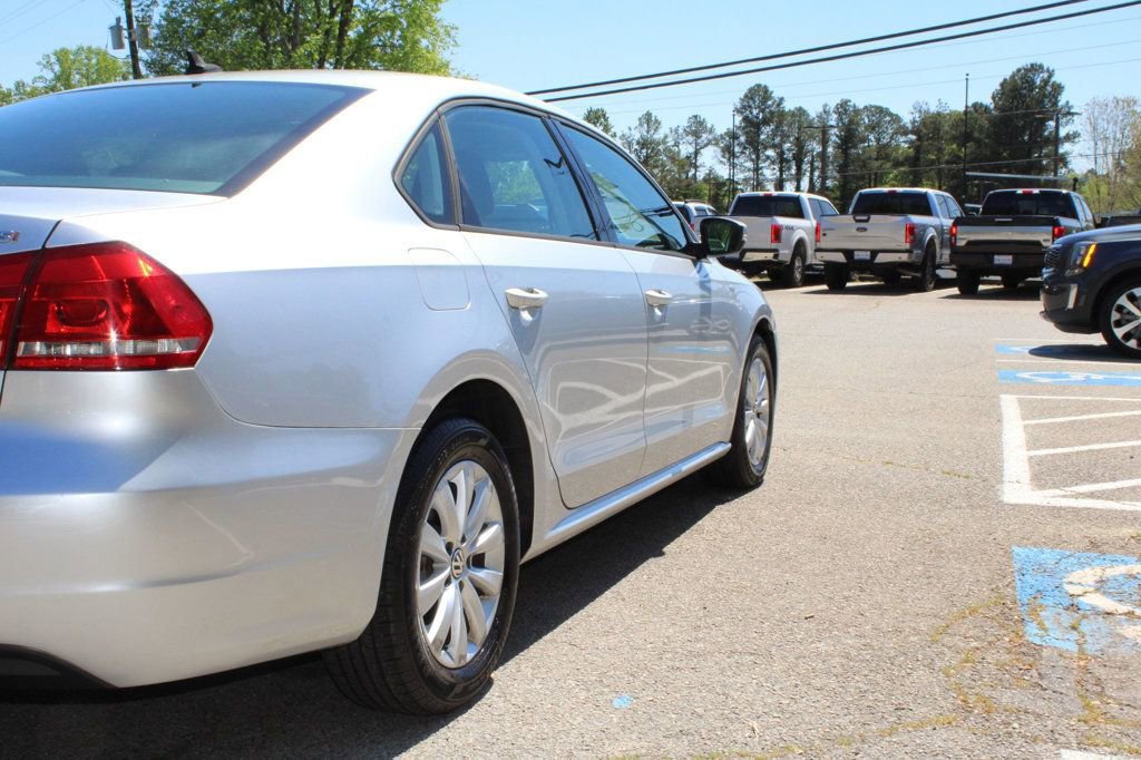 Used 2015 Volkswagen Passat 1.8T Wolfsburg Edition image 29
