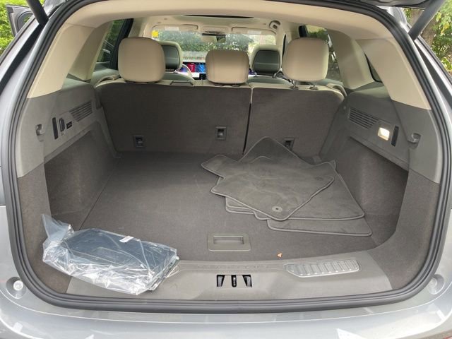 Used 2025 Lincoln Nautilus Reserve w/ Jet Appearance Package image 22