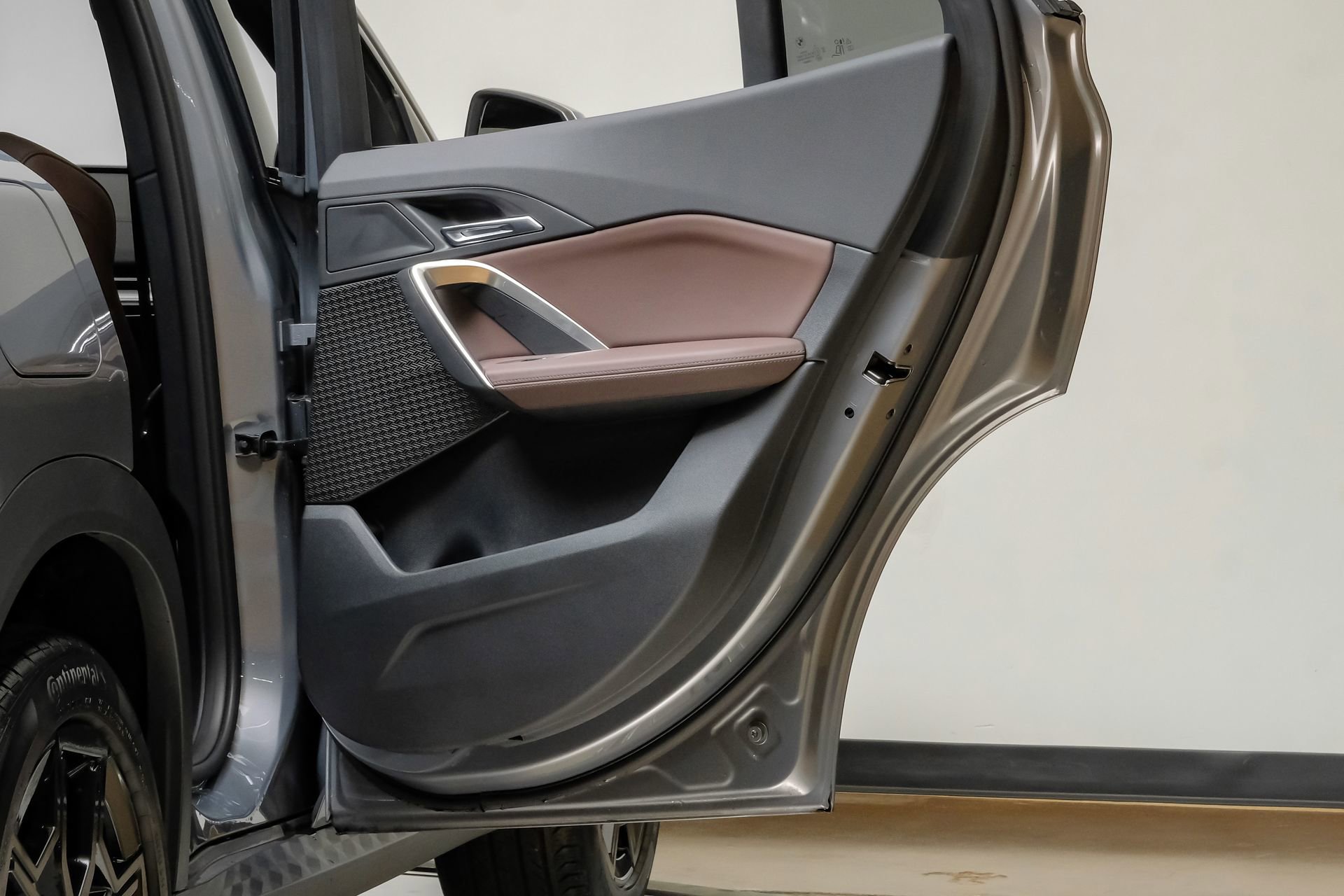 Used 2025 BMW X2 xDrive28i image 48