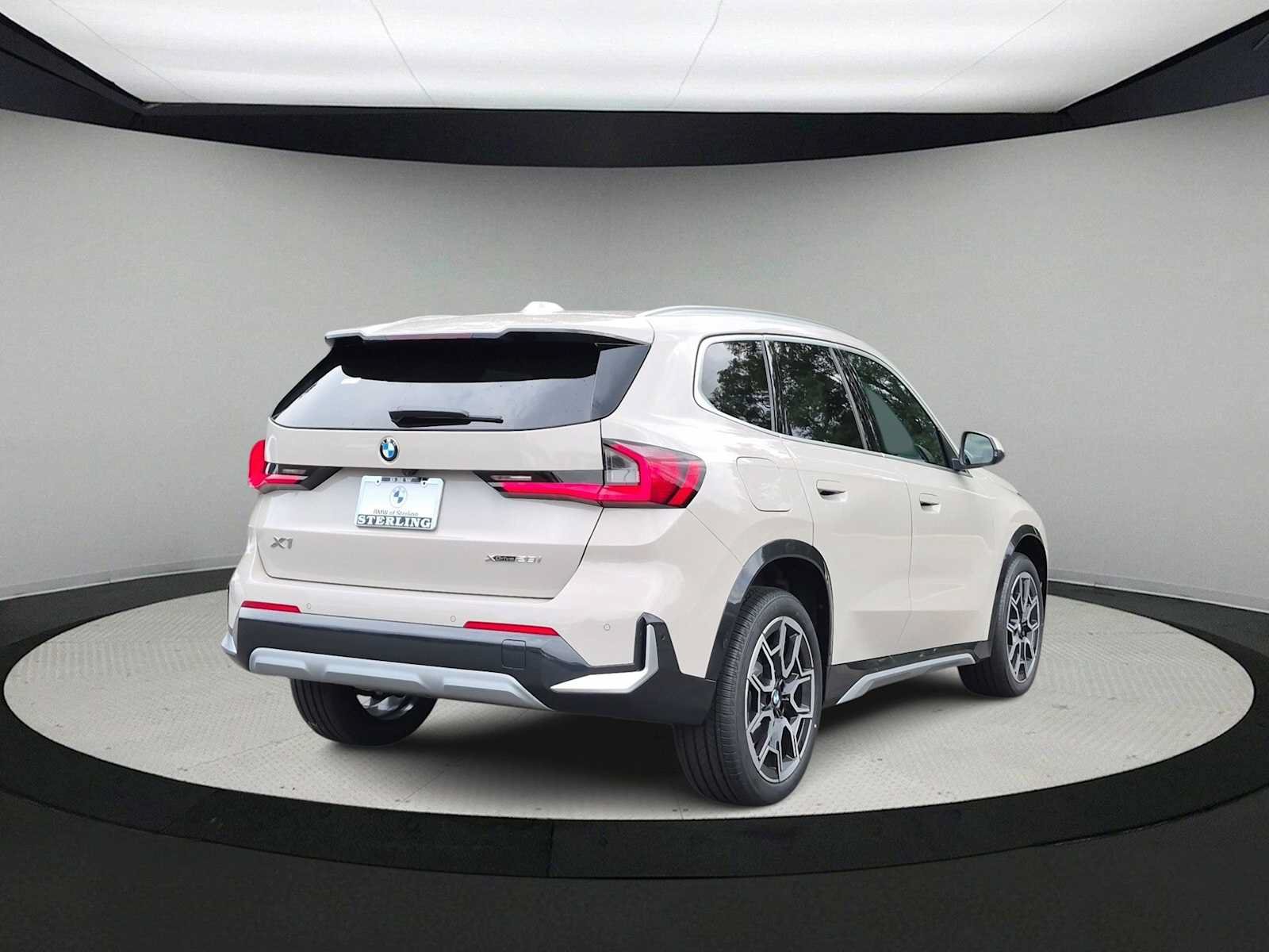 New 2026 BMW X1 xDrive28i w/ Technology Package AWD/4WD image 8