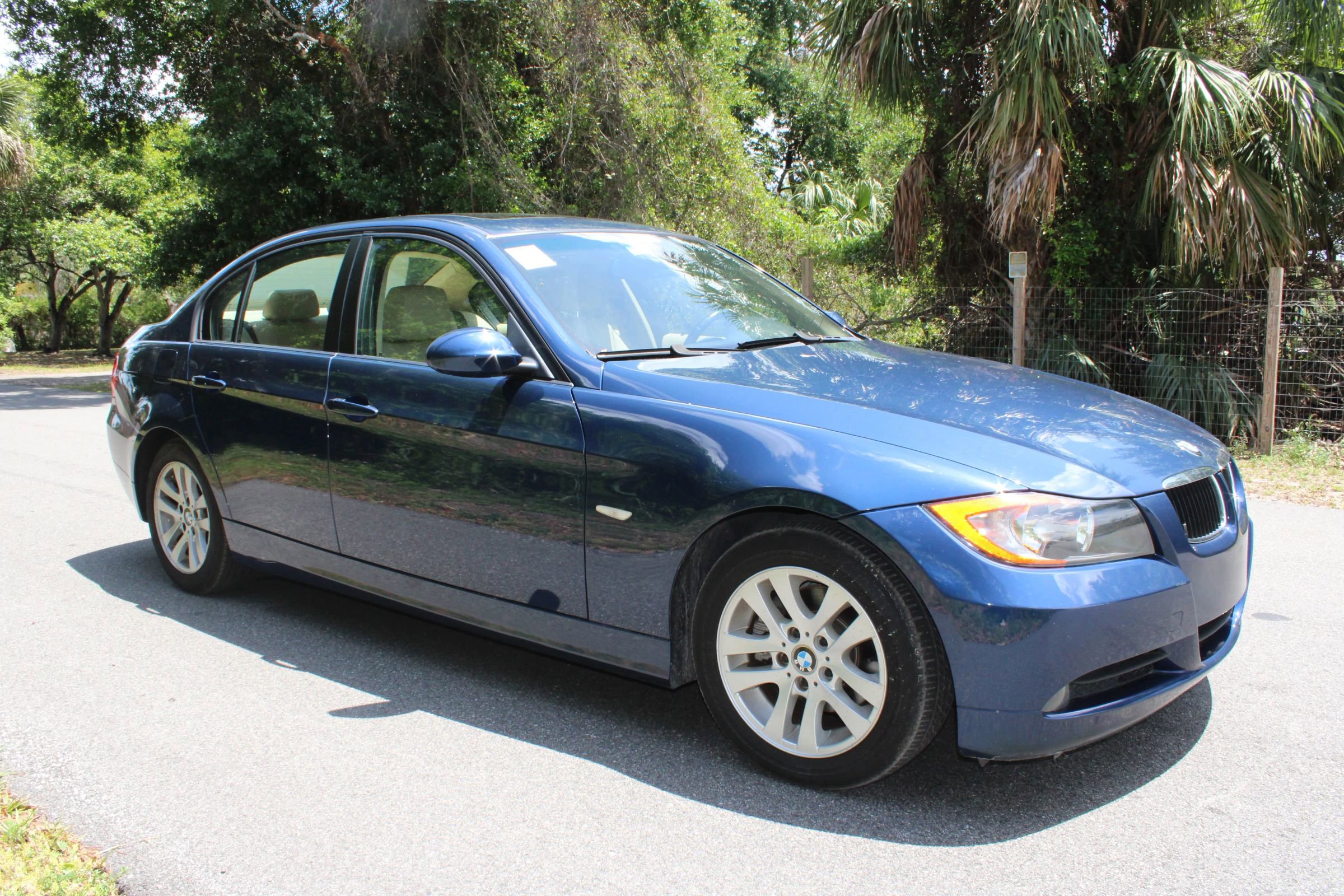 Used 2006 BMW 325i Sedan RWD image 14
