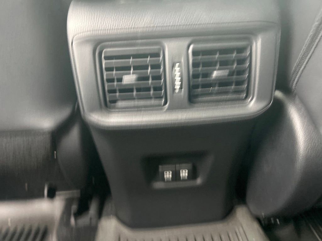 Used 2021 Toyota RAV4 XLE Premium image 15