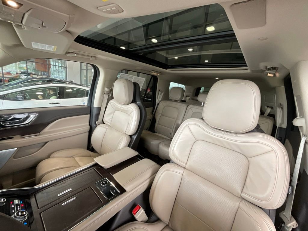 Used 2023 Lincoln Navigator Reserve image 9