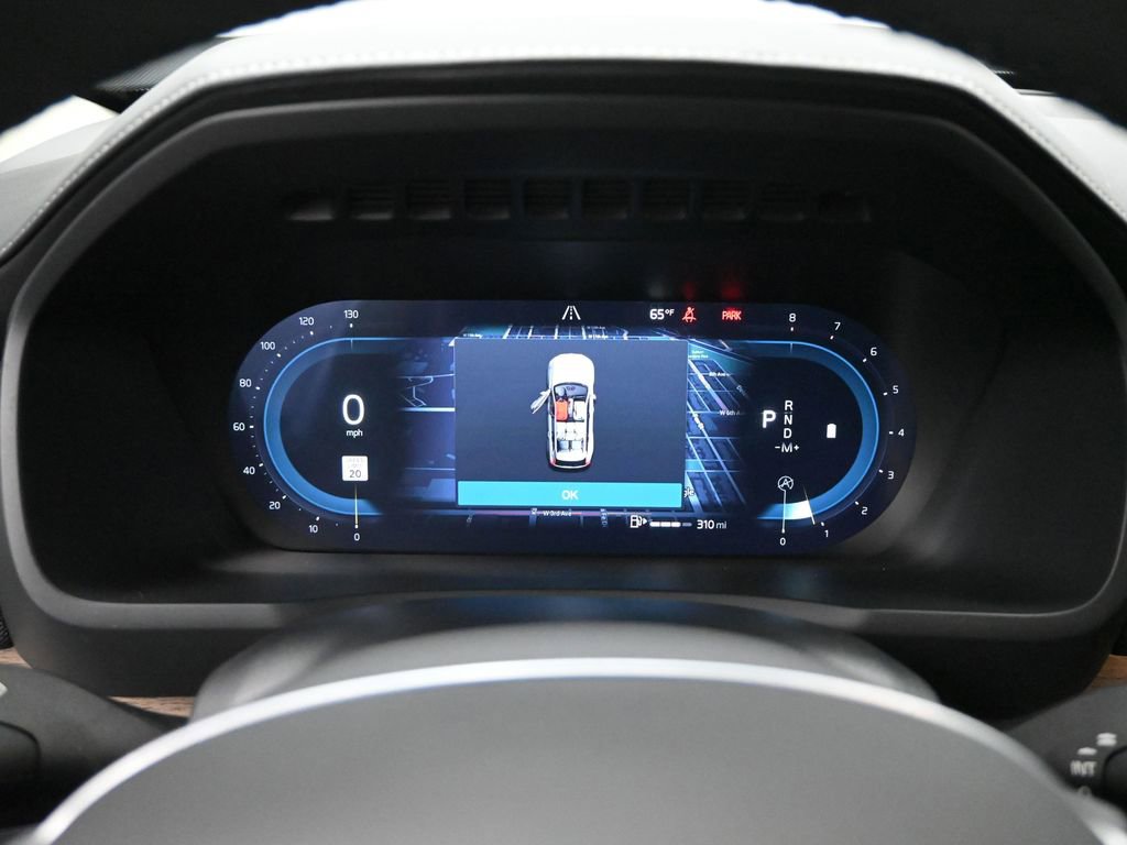 Used 2025 Volvo XC90 B6 Plus image 10