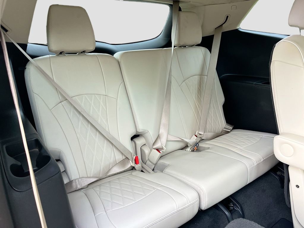 Used 2024 Buick Enclave Avenir FWD image 30
