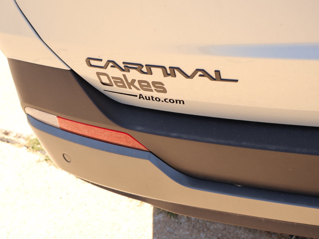 New 2027 Kia Carnival SX w/ Dark Edition Package FWD image 8
