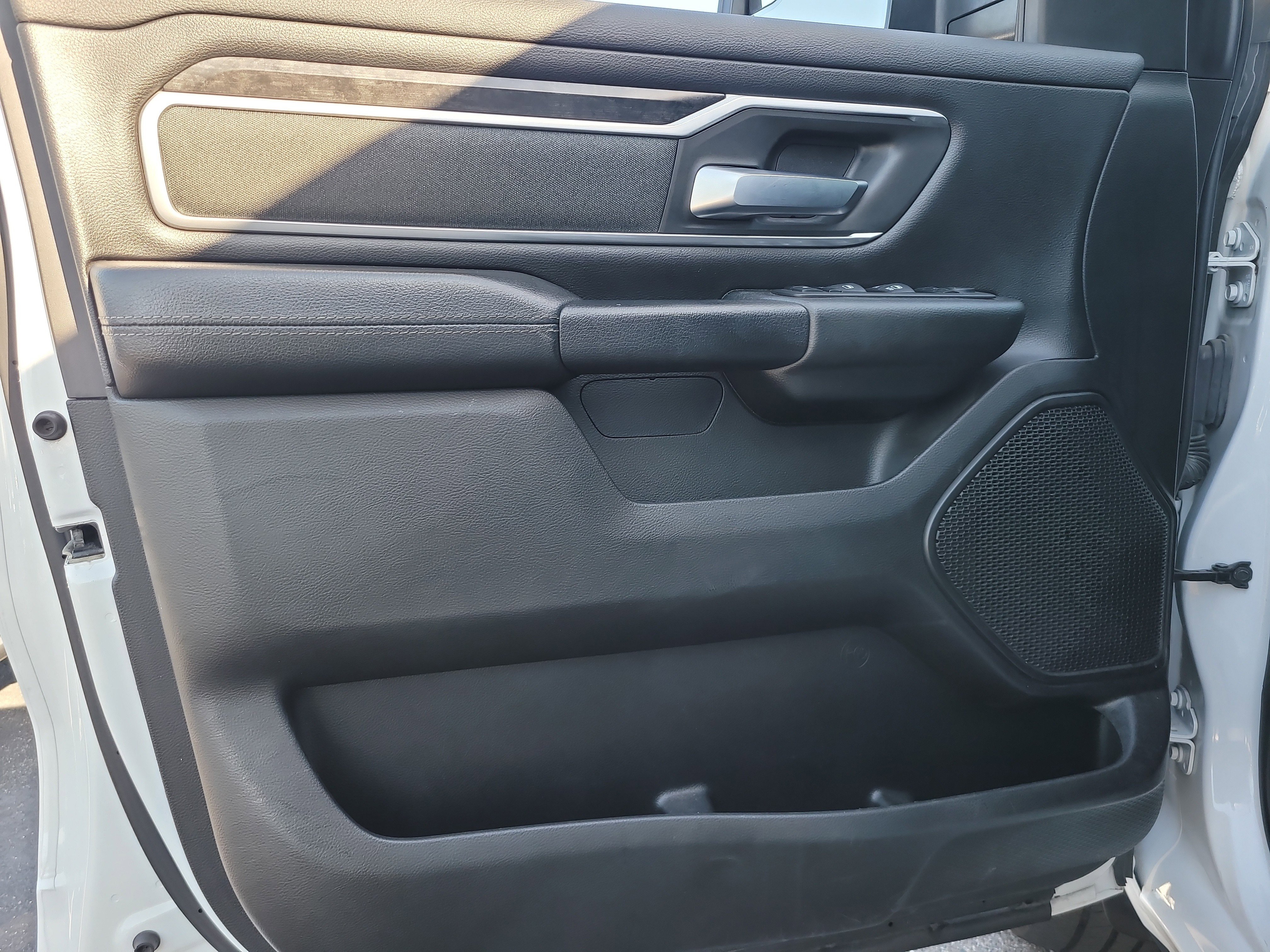 Used 2022 RAM 1500 Big Horn AWD/4WD image 16