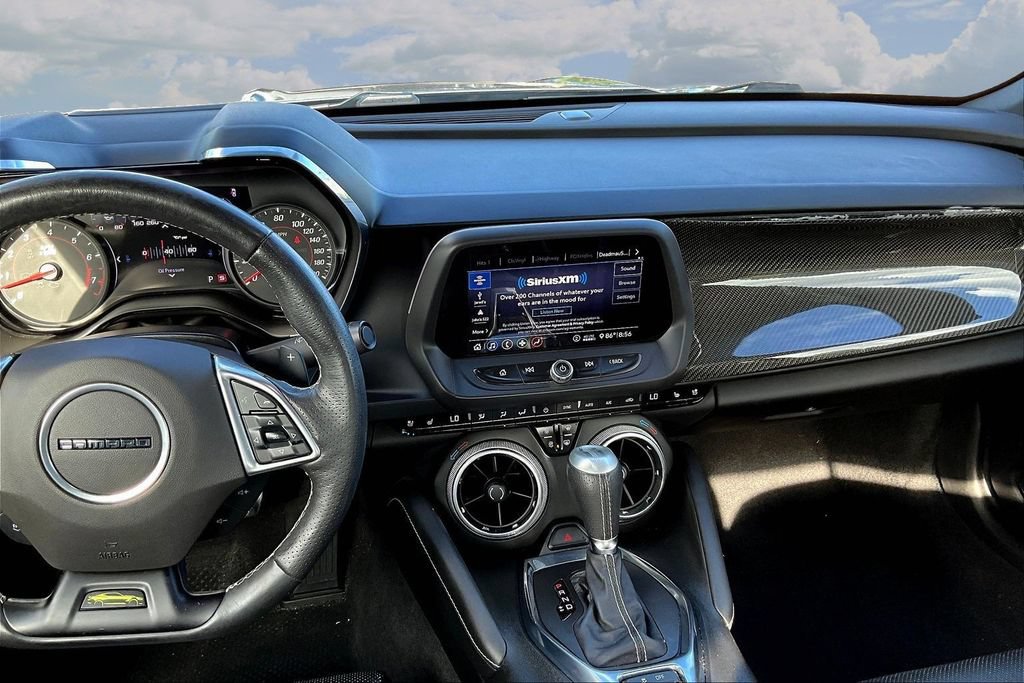 Used 2020 Chevrolet Camaro SS RWD image 9
