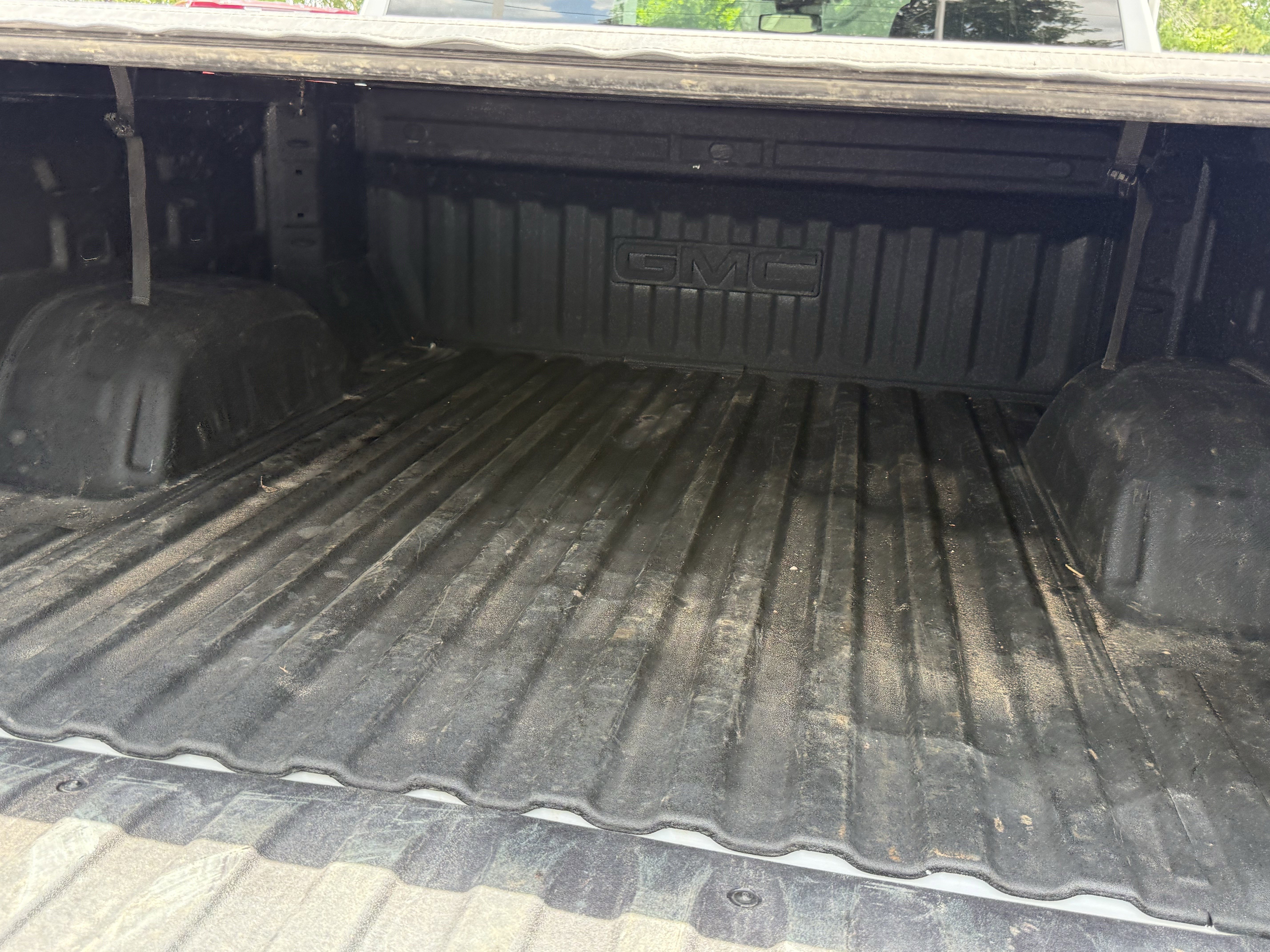 Used 2025 GMC Sierra 1500 SLT RWD image 31